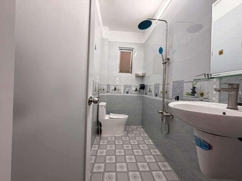 Nhà mới đẹp, đường 5,5m, (4x14) nở hậu 4,5m, 4tầng, Hiệp Thành 13, Q12