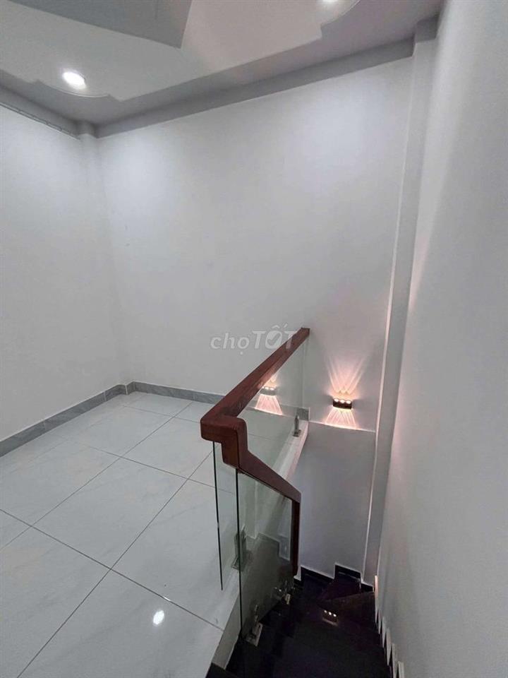 Bán Nhà đẹp, (3,2x6,5) đúc 1 lầu, 2PN, Thới An, Q12, gần Lê Văn Khương