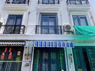 Bán Nhà mới đẹp, trệt, 2 lầu, 2 PN, Thạnh Lộc 19, Q12
