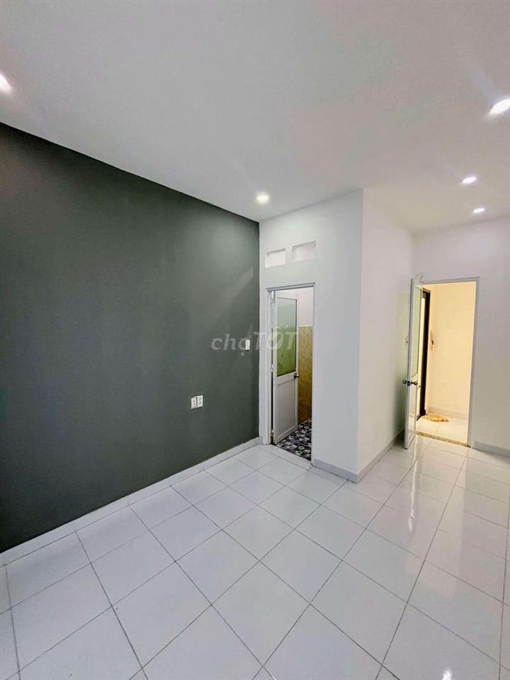 Bán Nhà mới đẹp, trệt, 2 lầu, 2 PN, Thạnh Lộc 19, Q12