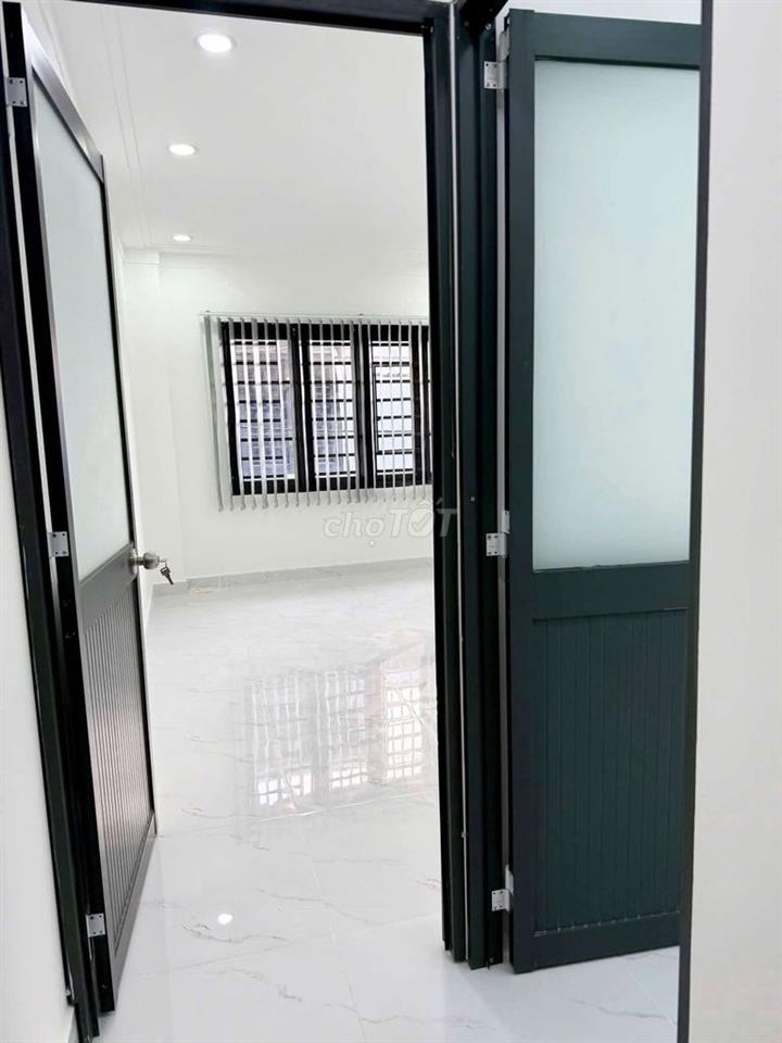 Bán nhà mới đẹp, (3,2 x 9,2m) trệt, 1lầu, đường 3m, Thạnh Lộc 15, Q12