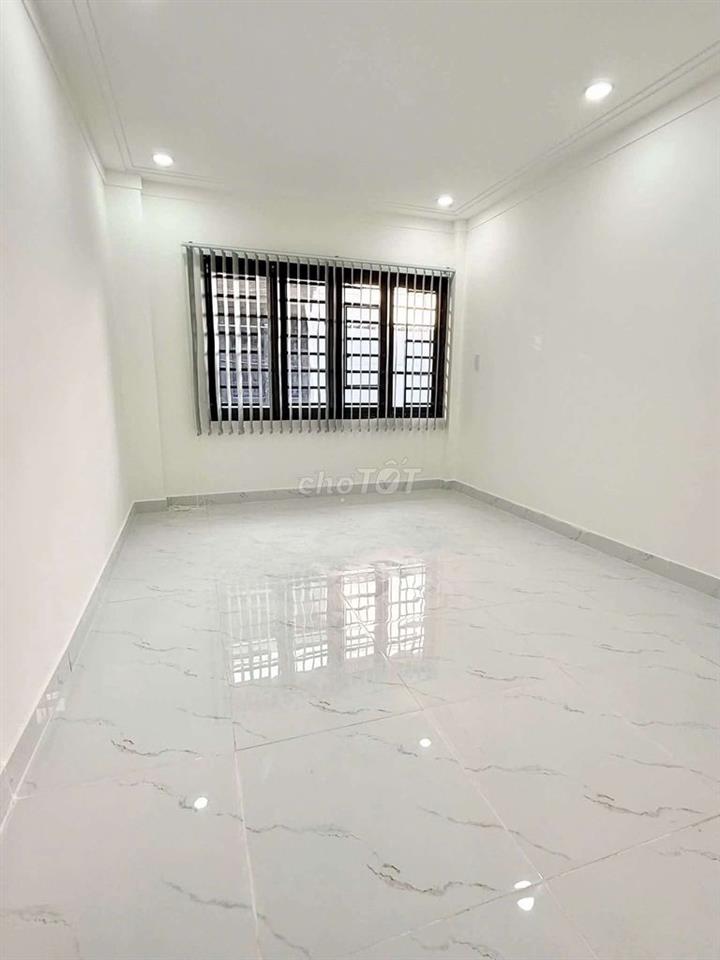Bán nhà mới đẹp, (3,2 x 9,2m) trệt, 1lầu, đường 3m, Thạnh Lộc 15, Q12
