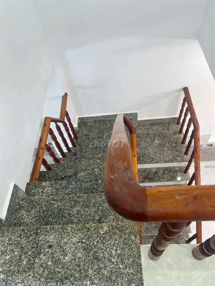 Bán nhà mới (3,6 x11m), đúc 1 trệt, 1lầu, đường rộng Hiệp Thành, Q12