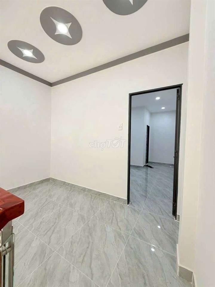 Nhà mới đẹp, hẻm xe hơi thông,(3,3x11), 1lửng, 2PN Thạnh Xuân 52, Q12