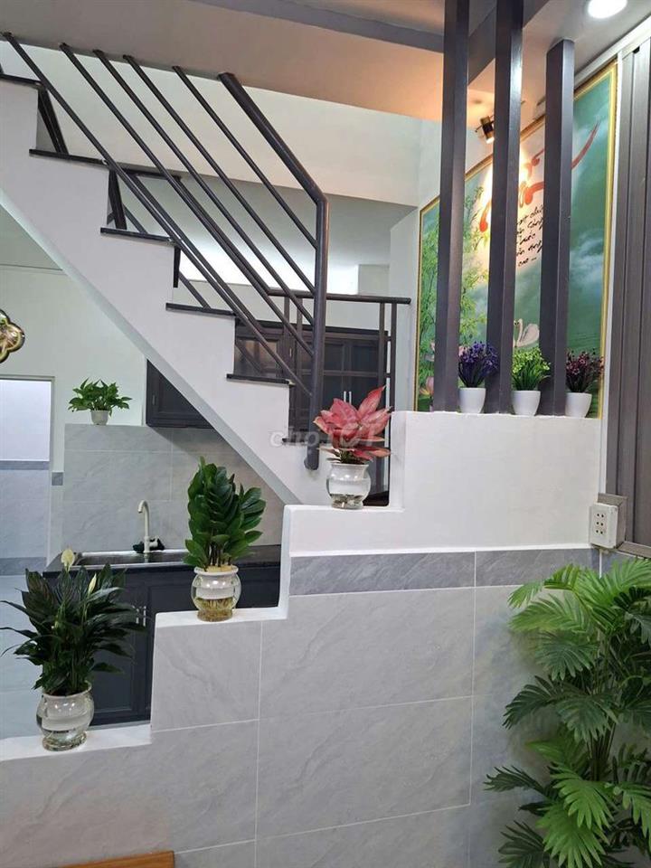Bán Nhà mới, (3,3 x 10), 1lầu, 3PN, 2WC, Đông Thạnh, Hóc Môn. Giáp Q12