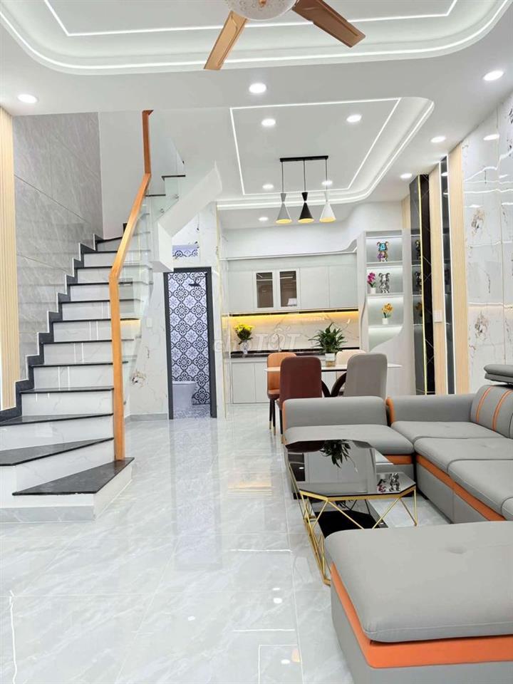 Nhà mới đẹp, (4x 9), 1lầu, 2PN, 2 WC, Thới Tam Thôn 9, Hóc môn