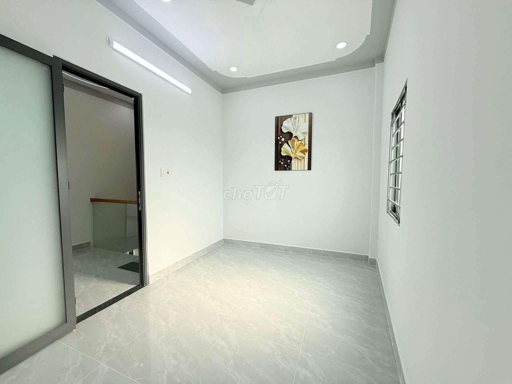 Nhà mới đẹp, (4x 9), 1lầu, 2PN, 2 WC, Thới Tam Thôn 9, Hóc môn