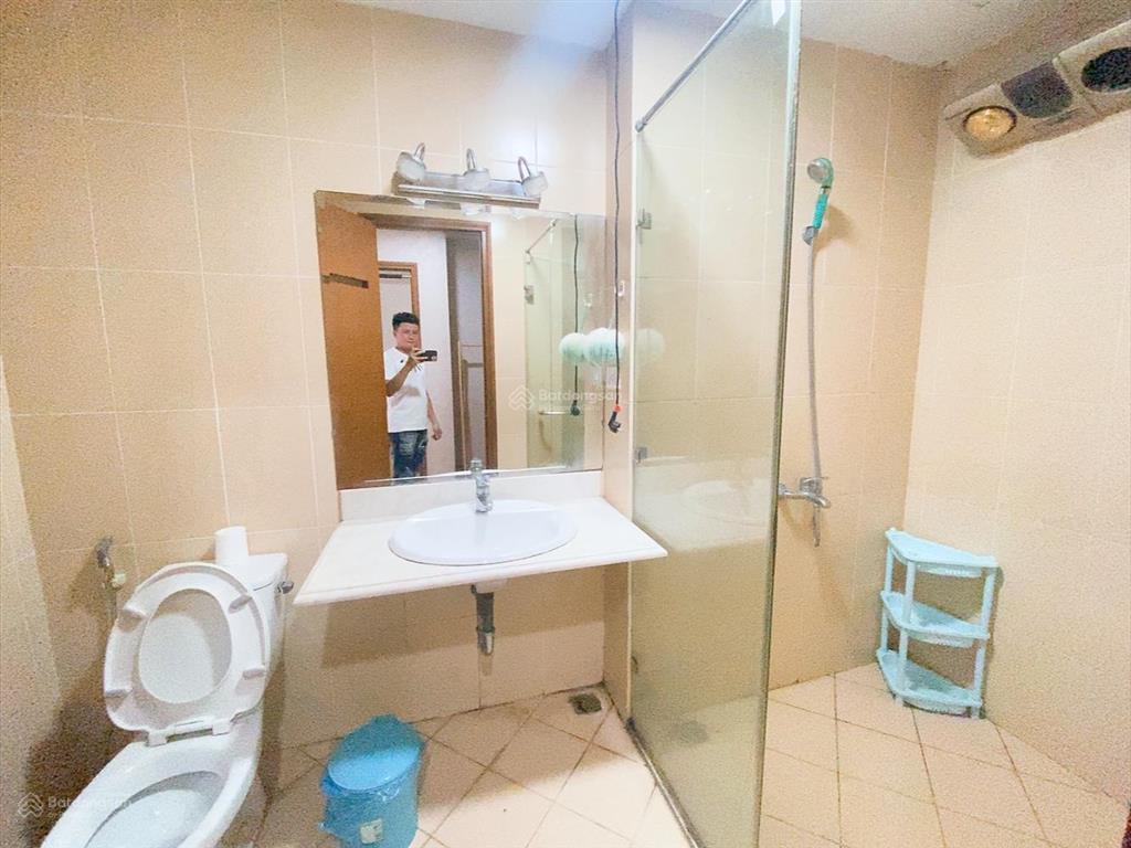 Chính chủ tôi cho thuê cc victoria văn phú  97m2  2 phòng ngủ 2 vệ sinh