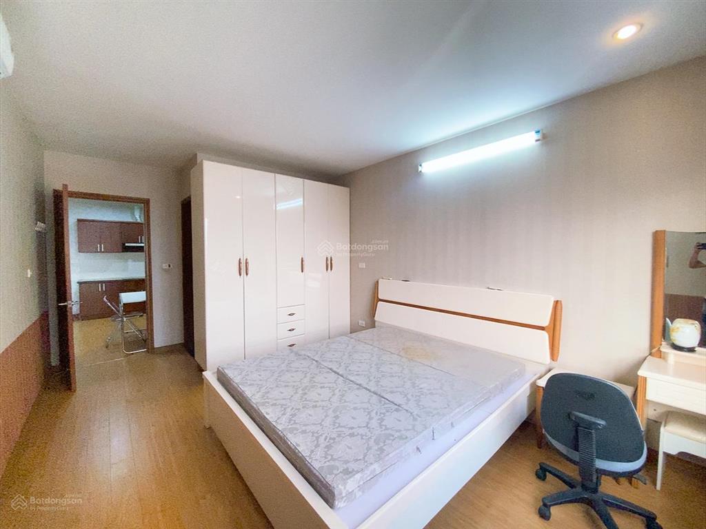 Chính chủ tôi cho thuê cc victoria văn phú  97m2  2 phòng ngủ 2 vệ sinh