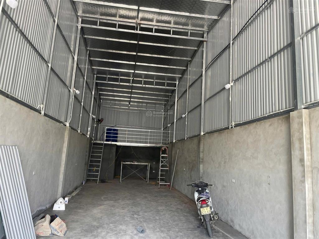 Cc cho thuê nhà xưởng 100m2 mới tinh sài sơn, quốc oai