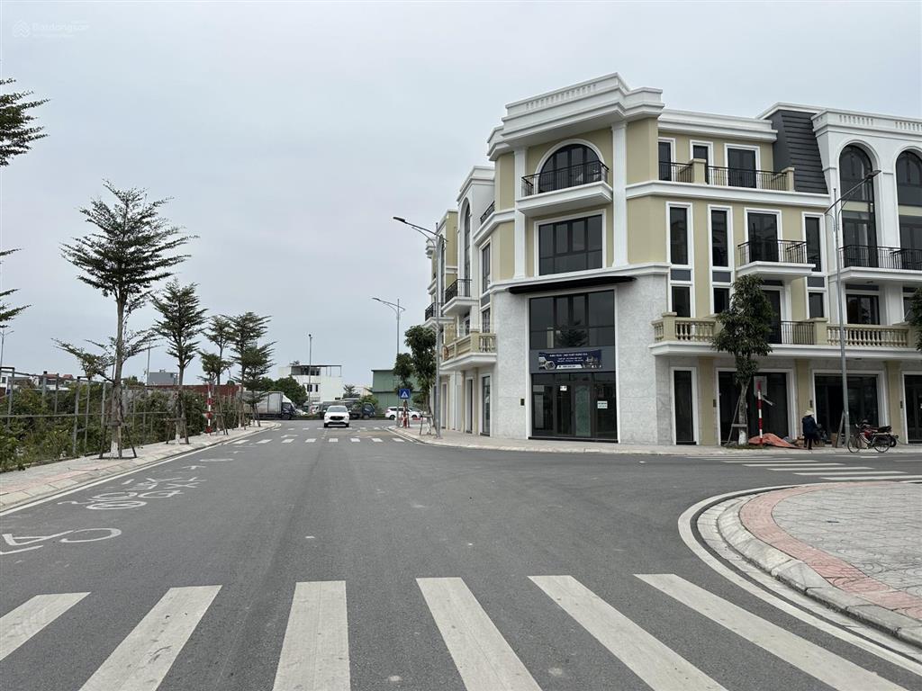 Bán nhà 4 tầng lô góc mặt đường kinh doanh buôn bán tốt dự án golden point, đồng hoà, kiến an