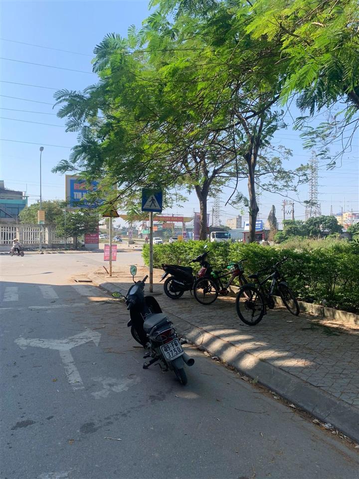 Bán nhà mặt phố tại bến xe mỹ hào, hưng yên