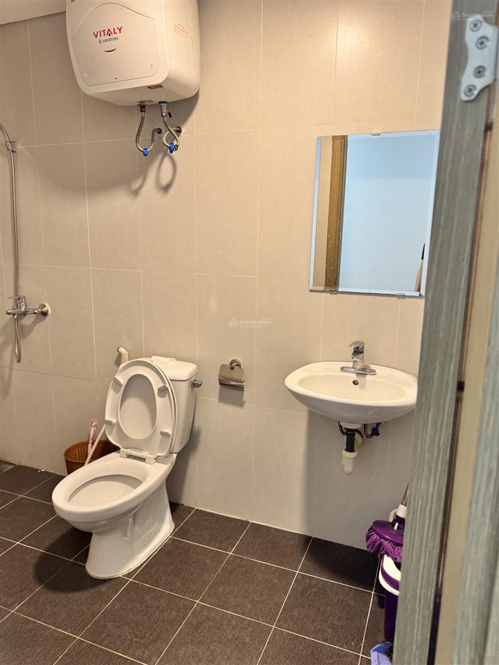 Cho thuê nhà nguyên căn ngõ 39 đại đồng, vĩnh hưng 30m2 4 tầng 3pn 9tr/1 tháng