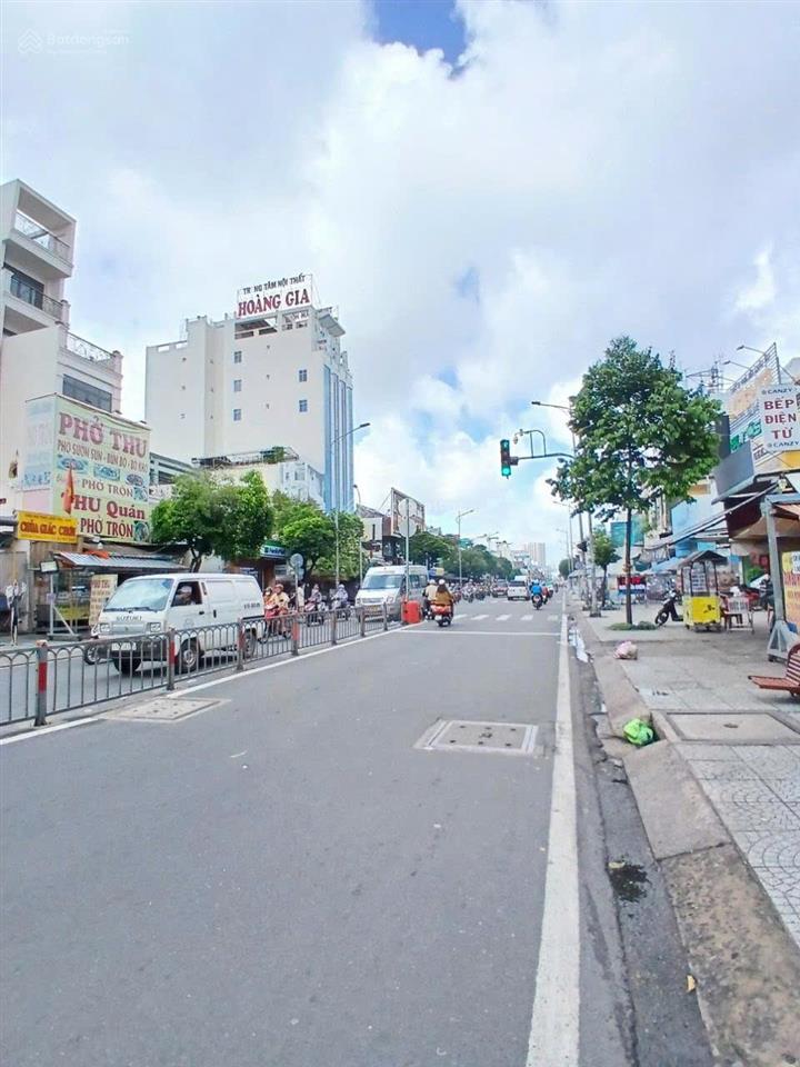 Mặt tiền đường hậu giang quận 6 dt ( 4,8 x 20 ) giá 25 tỷ