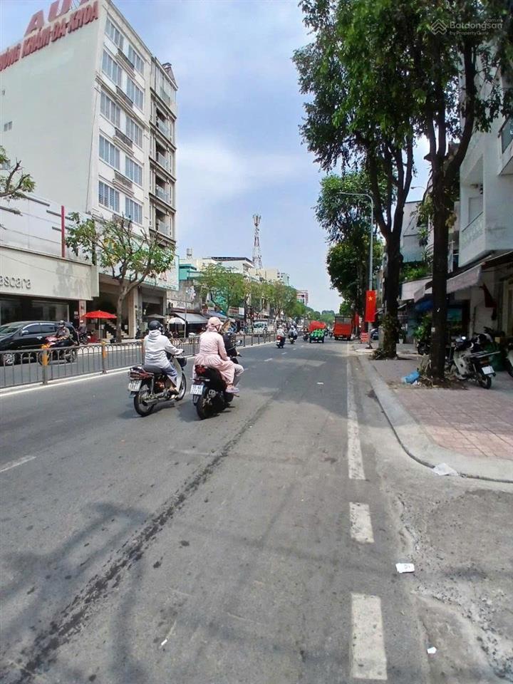 Góc 2 mt nguyễn văn luông p12 q6 dt 6x13 nở hậu 10m giá 23 tỷ