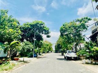 Siêu rẻ lô đất góc 2mt (10m x 23m) tp.thủ đức đường 12m đối diện công viên chỉ 16 tỷ