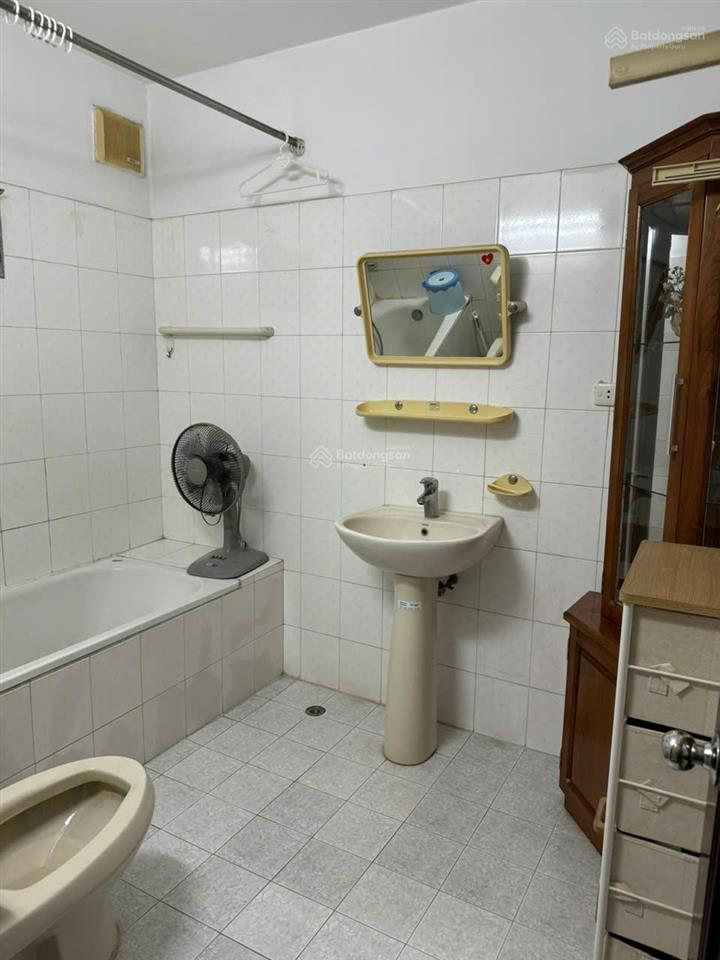 Cho thuê nhà 4 tầng gần bệnh viện tâm anh, long biên,hn  full đồ giá 13tr/tháng   0973 087 ***
