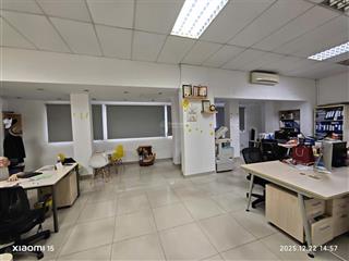 Văn phòng trục đường chính nguyễn thị minh khai, 160m2  sàn hiếm, giá rẻ