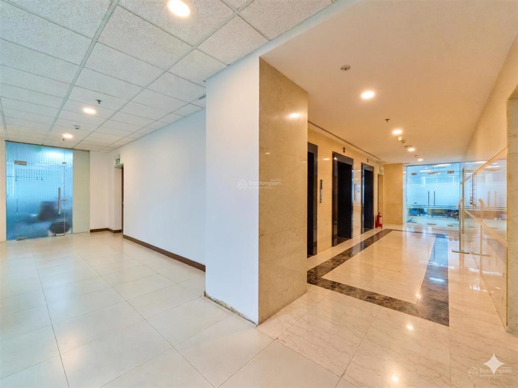 Cho thuê văn phòng hạng b đường đinh tiên hoàng, tòa nhà saigon finance center, 1 sàn 830m2