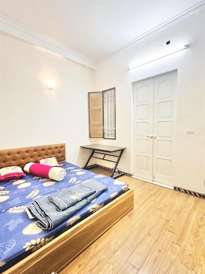 Bán nhà mỹ đình 48m2, ngõ nông ô tô, sát mặt phố, view sân bóng bể bơi, gần trường học, bến xe