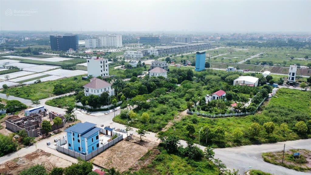 Chính chủ cần tiền bán gấp lô đất biệt thự 300 m2 sổ đỏ,cách trung tâm hà nội 15 km ,giáp sun group