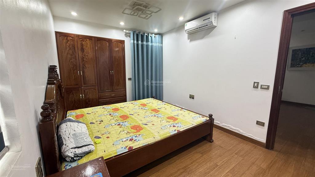 Chính chủ vào sài gòn sinh sống chuyển nhượng gấp căn biệt thự 298 m2 tại khu đô thị hà phong .