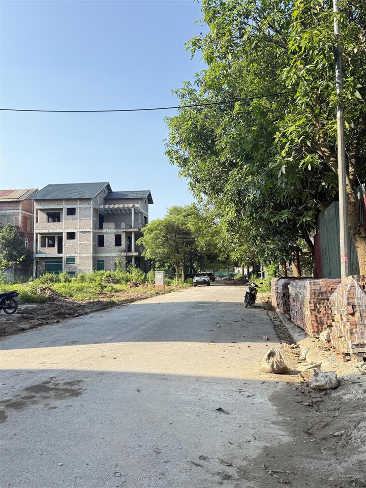 Bán biệt thự 245. mặt đường 100 m kđt hà phong, mặt tiền 12 m, sổ đỏ sang tên chính chủ.
