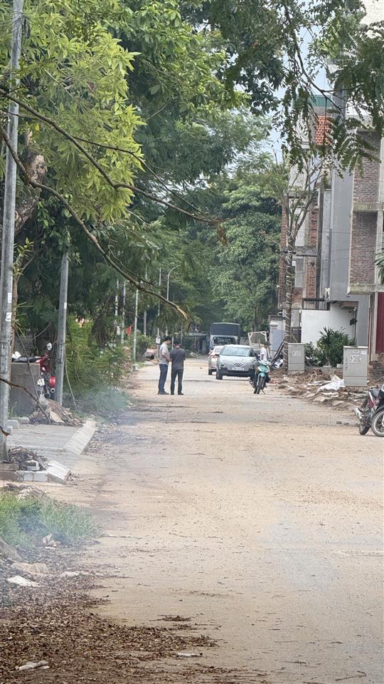 Bán liền kề 160 m2  sát trường đại học tài chính , để ở hoặc cho thuê dòng tiền 50 đến 70 triệu.