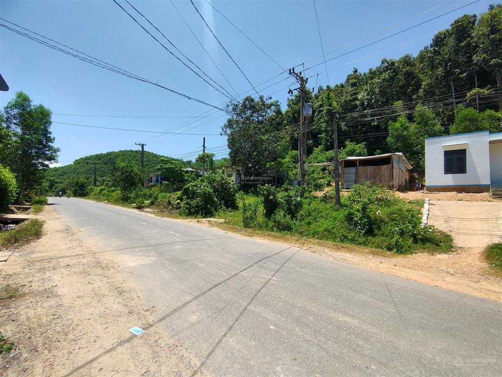 Đất thổ cư 555m2 mặt tiền đường yang bay  giá 1,8 tỷ