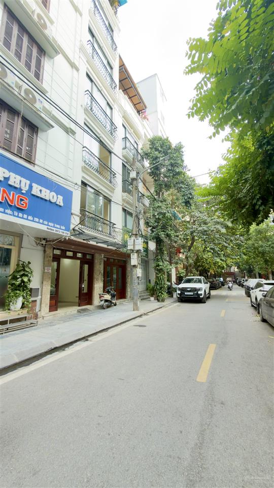 Cho thuê nhà 3 tầng khu phân lô đầm trấu, hai bà trưng hai mặt thoáng, vỉa hè rộng, ô tô đỗ cửa