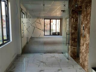 Mình cho thuê tầng 1 dt 80m2, lối đi riêng khu a geleximco, trục thông sang khu đô thị vinsmart.