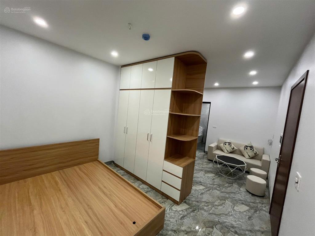 Cho thuê phòng dạng căn hộ mễ trì  mới tinh  siêu thoáng  ngay cổng trung tâm hội nghị quốc gia
