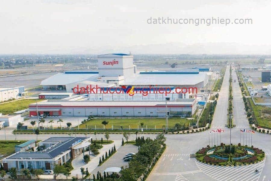 Bán nhà xưởng  diện tích lớn  vị trí đẹp tại kcn đồng văn  hà nam