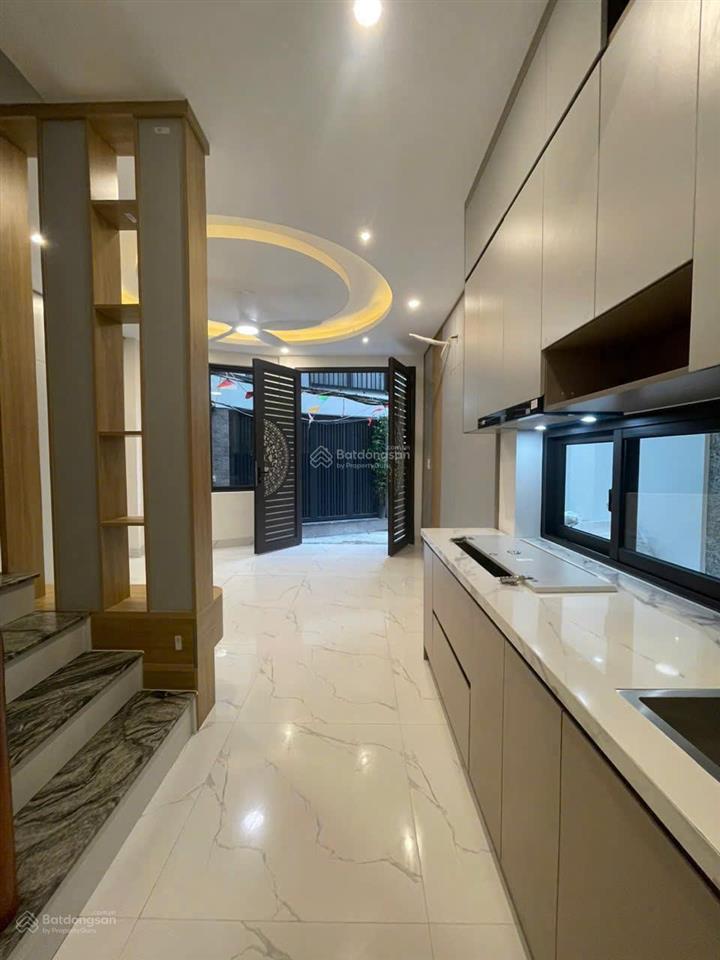 Bán nhà riêng tại thượng thanh, 5,5 tỷ, 32,5m2, 3pn, 4wc, 5 tầng, q. long biên, hn