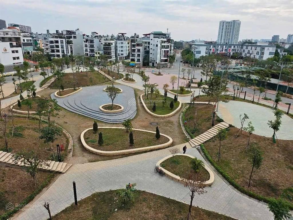 Cần bán lô đất dt 110,8m2, tại phường ngọc thuỵ sau công viên 3 đồi. nay là phường bồ đề