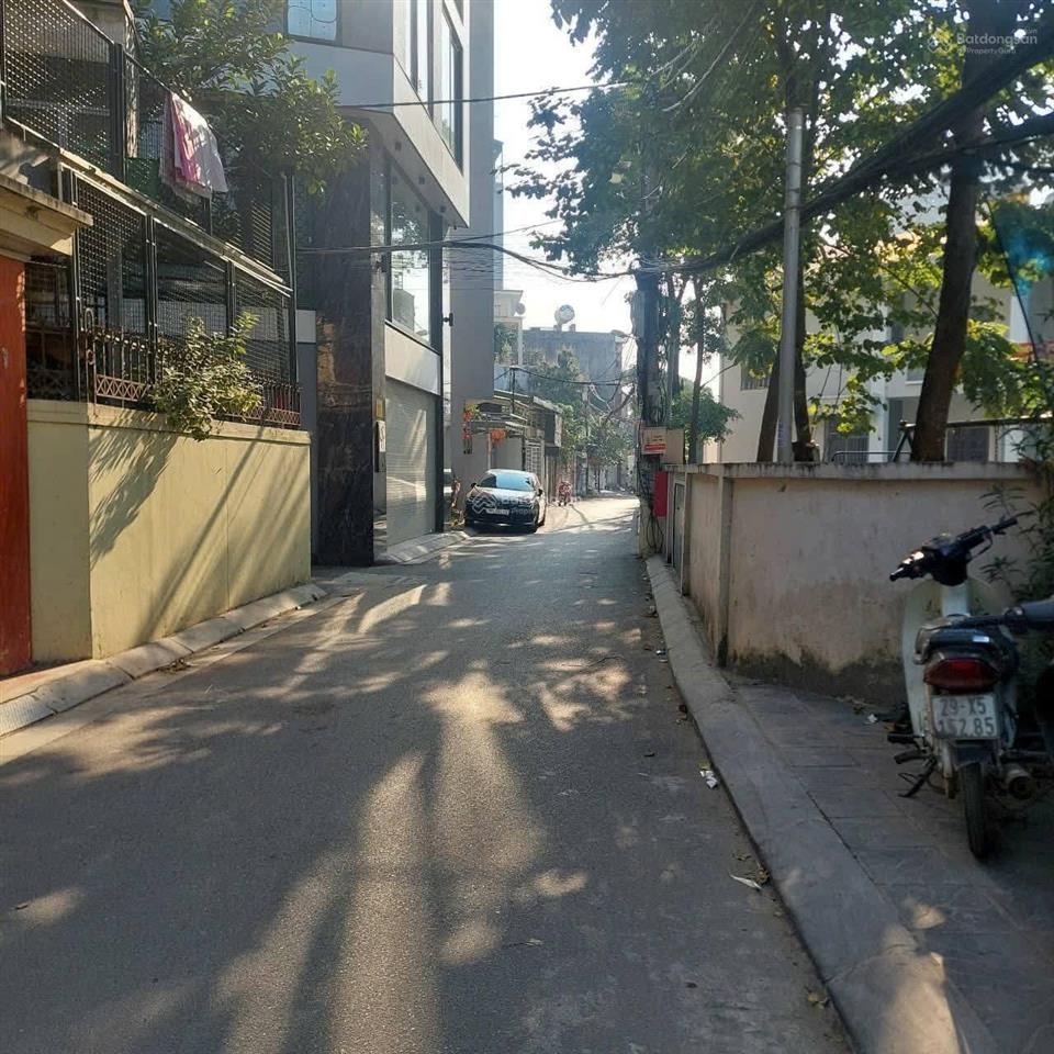 Cần bán lô đất dt 110,8m2, tại phường ngọc thuỵ sau công viên 3 đồi. nay là phường bồ đề