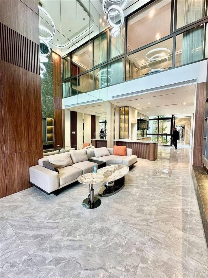 Cần bán nhà tại ngõ 48 ngô gia tự phường việt hưng long biên dt 96m2 x 7 tầng gara ô tô thang máy
