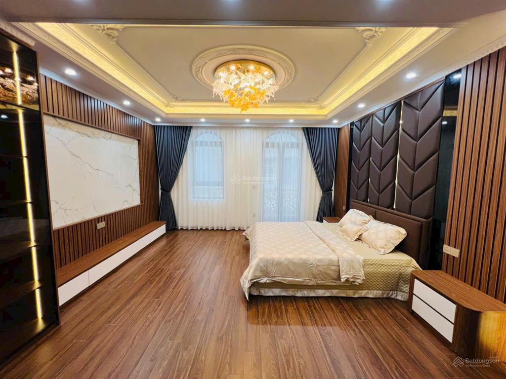 Cần bán nhà đẹp xuất sắc tại sài đồng, giá 19,5 tỷ, dt 65 m2 x5,5 tầng thang máy
