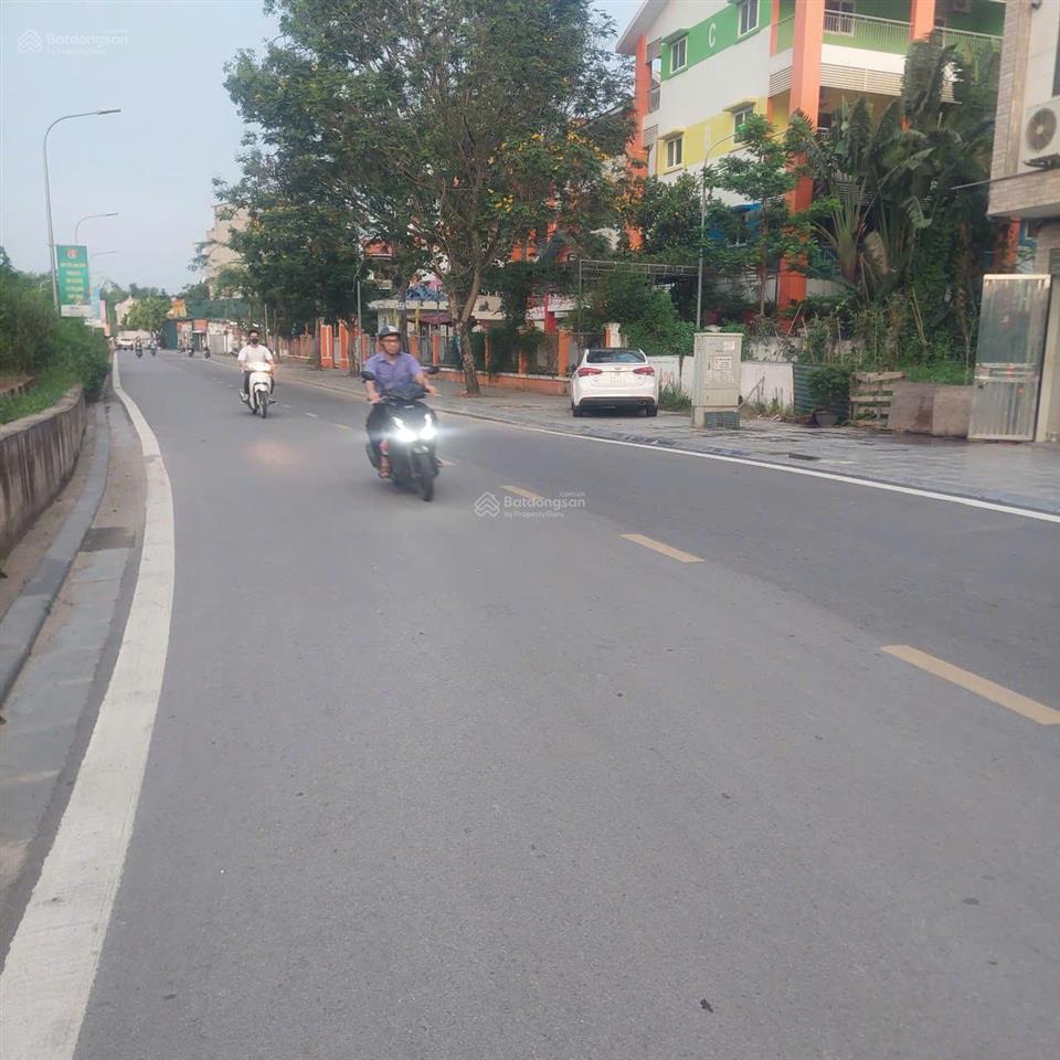 Bán đất tặng nhà mặt đê phúc lợi, dt 315m², mt 12,3m phường phúc lợi, quận long biên.