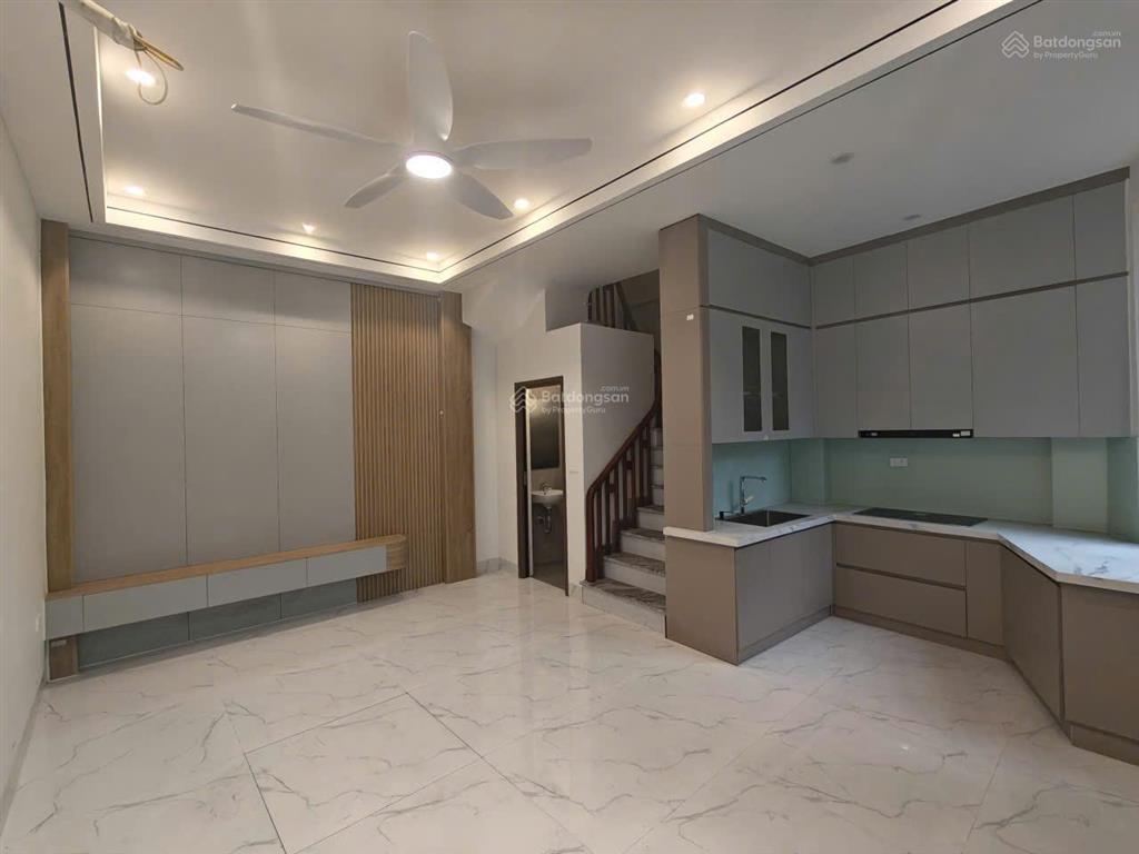 Bán nhà 5 tầng mới, dt 32,5m2, trong ngõ 21 phố thanh am, thượng thanh, long biên.