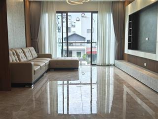 Cần bán nhà căn góc khu tđc ngọc thuỵ sát hồ điều hoà 7 hecta long biên  cạnh 3 công viên lớn.