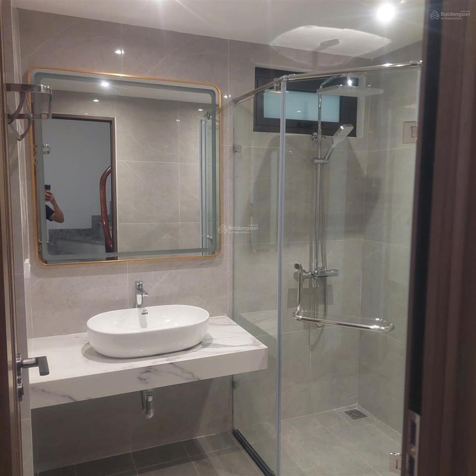 Bán nhà 5 tầng mới, dt 32,5m2, trong ngõ 21 phố thanh am, thượng thanh, long biên.