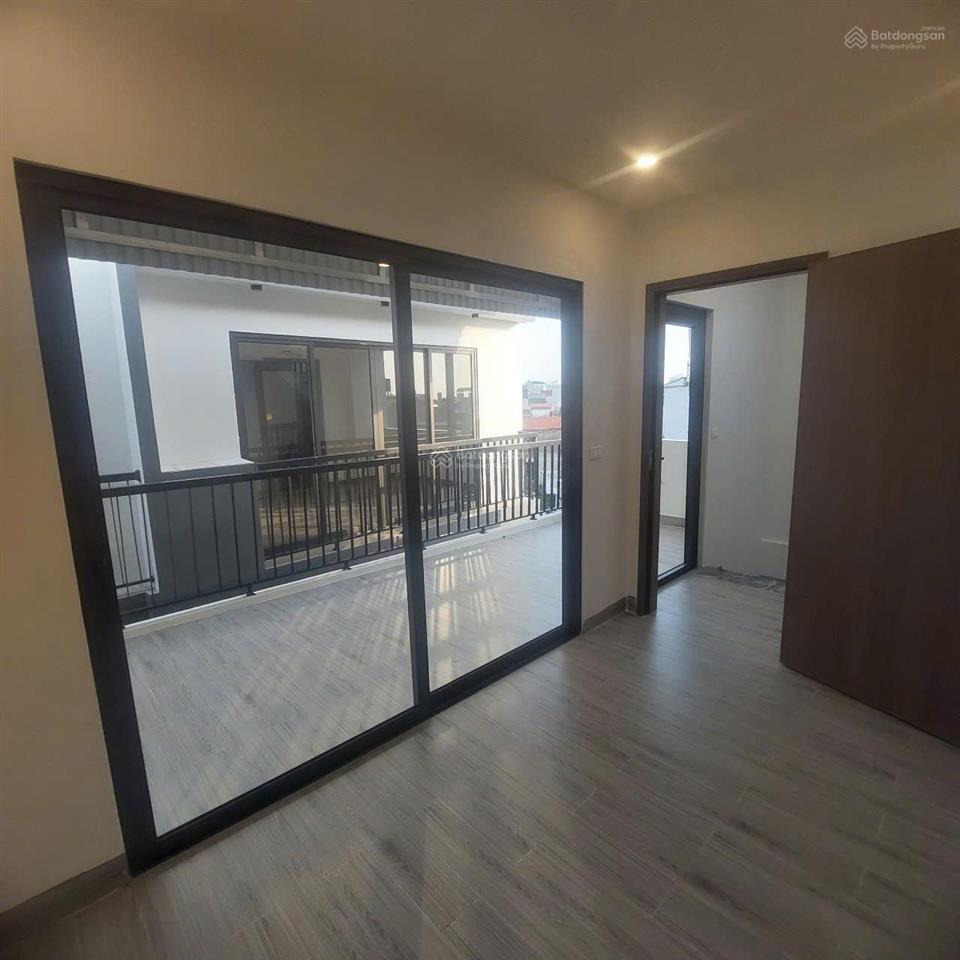 Bán nhà 5 tầng mới, dt 32,5m2, trong ngõ 21 phố thanh am, thượng thanh, long biên