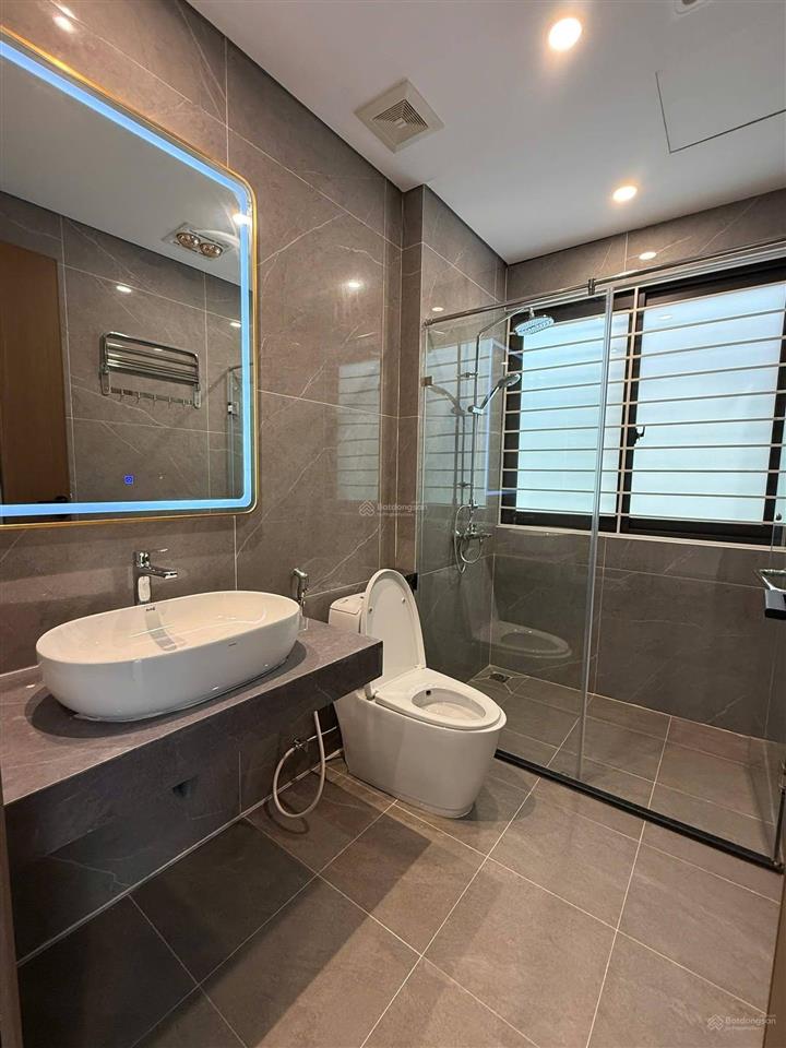 Bán nhà khu tđc ngọc thuỵ sát hồ điều hoà 7 hecta long biên  cạnh 3 công viên lớn