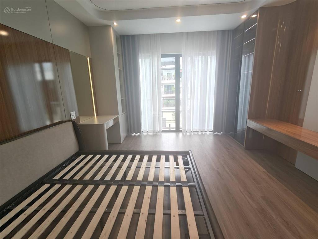 Bán nhà khu tđc ngọc thuỵ sát hồ điều hoà 7 hecta long biên  cạnh 3 công viên lớn