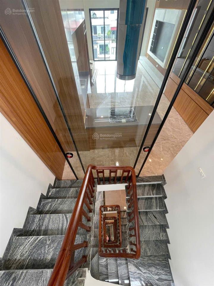 Bán nhà khu tđc ngọc thuỵ sát hồ điều hoà 7 hecta long biên  cạnh 3 công viên lớn