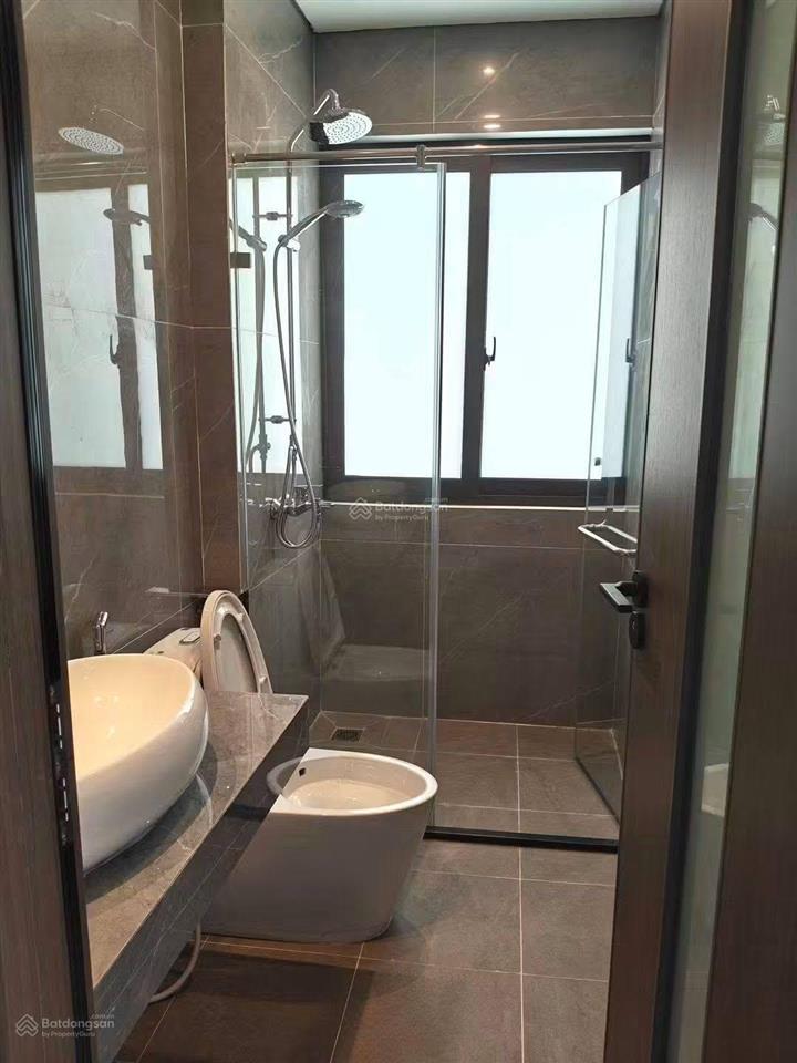 Cần bán nhà khu tđc ngọc thụy sát hồ điều hòa 7 hecta long biên  cạnh 3 công viên lớn.