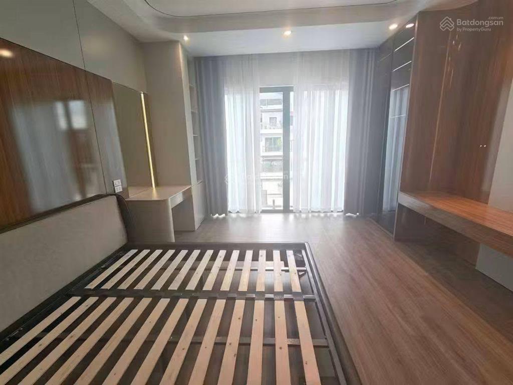 Cần bán nhà khu tđc ngọc thụy sát hồ điều hòa 7 hecta long biên  cạnh 3 công viên lớn.