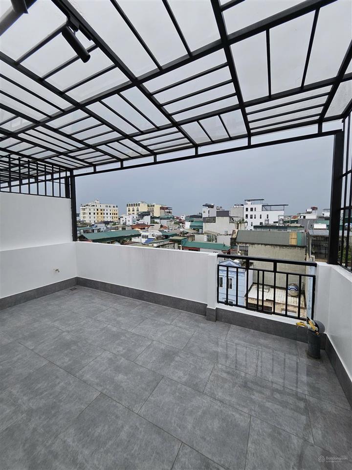 Cần bán căn nhà xây mới 6 tầng thang máy 4 phòng ngủ diện tích 50m², gần trường quốc tế việt pháp