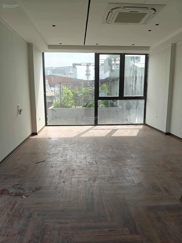 Cần bán nhà ngọc thụy phường bồ đề. căn góc, dt 45m2 x 6 tầng thang máy công năng 4pn.
